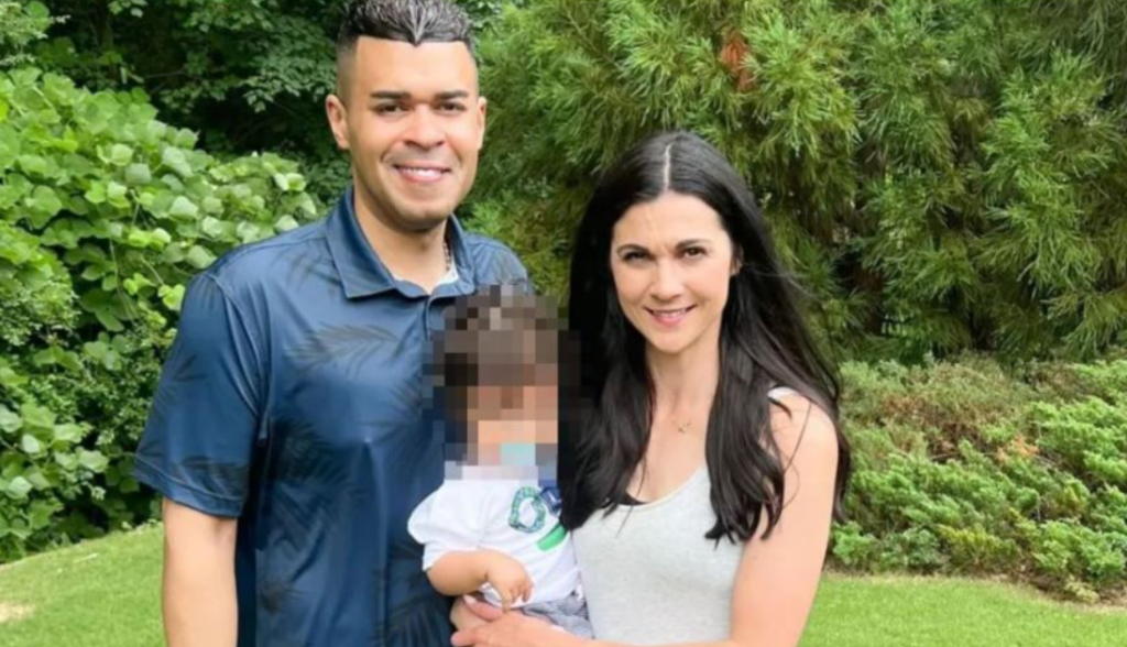 La periodista deportiva Christina Chambers y su marido fueron encontrados sin vida en su&nbsp;departamento