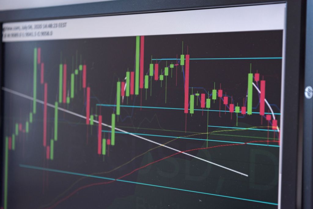Bolsa local cae: ADRs suben pero riesgo país se mantiene en 410&nbsp;puntos
