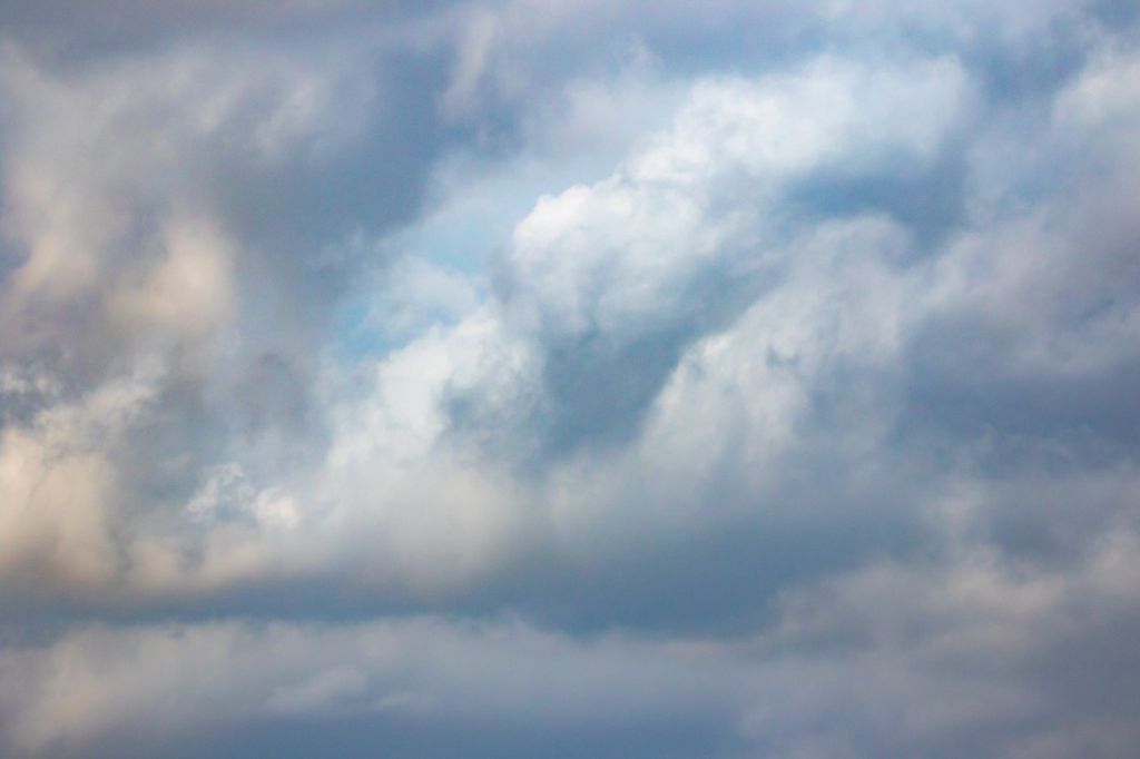 Cielo nuboso en Tucumán: qué dice el pronóstico para el jueves
